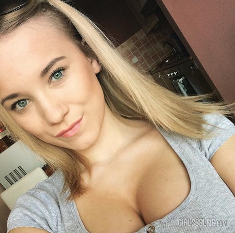 Corinne: nympho white girl for extreme late-night chats in Créteil – 18-30 rencontre-Libertinage-Créteil