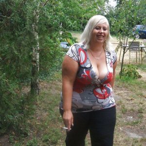 En manque d’évasion naturiste Sofia - rencontre-Teen-Rueil-Malmaison